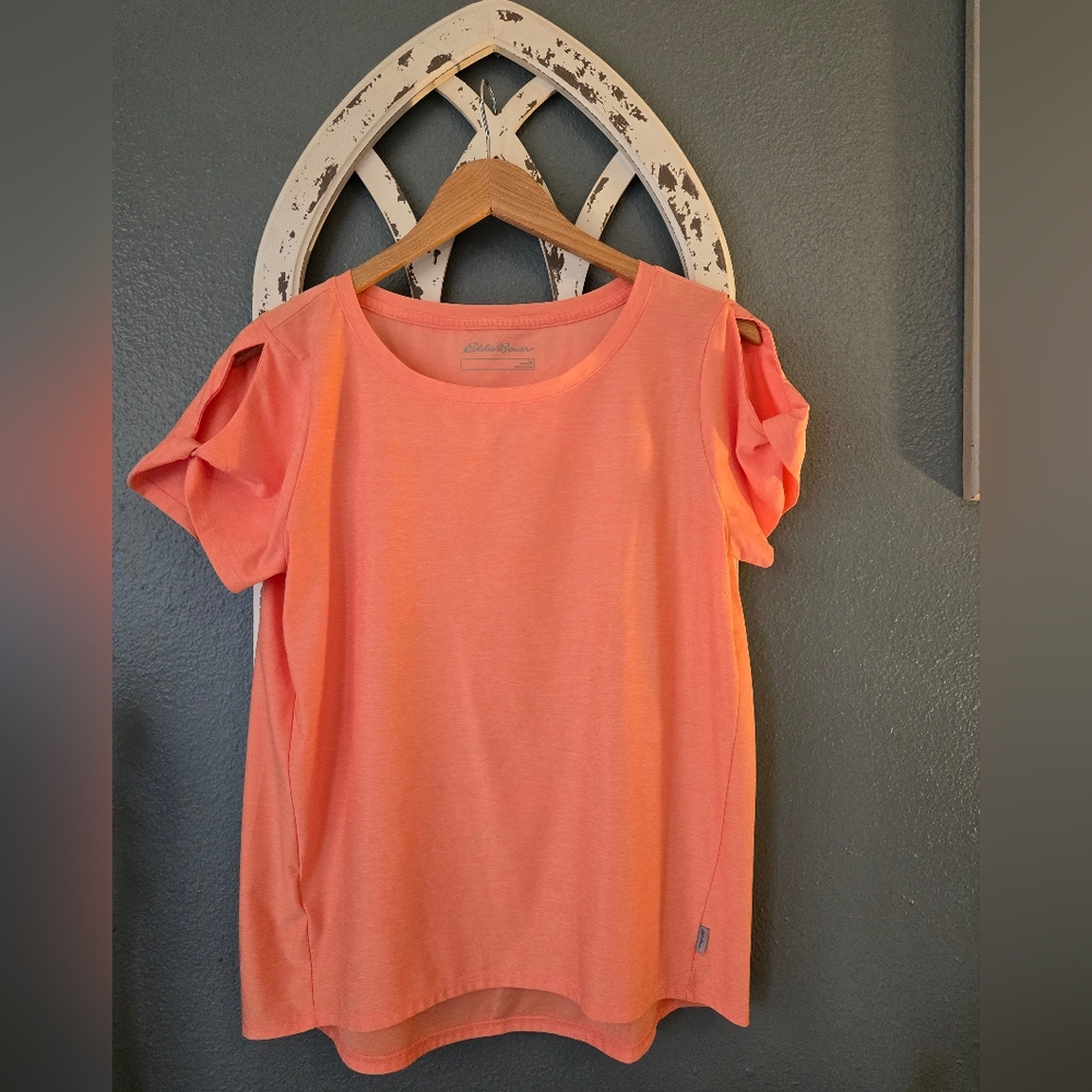 Eddie Bauer Coral Keyhole Short Sleeve Hiking Tee Size M